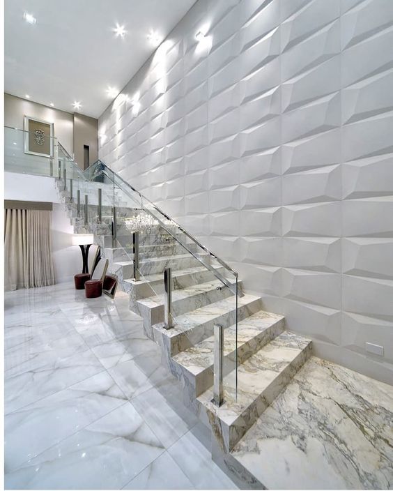 Gạch marble trắng lát cầu thang